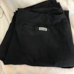 Black scrubs! XL
